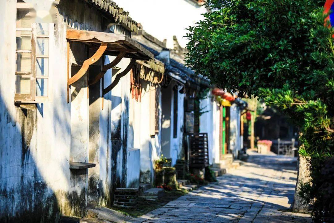 朋友马上就要转学了怎么写作文